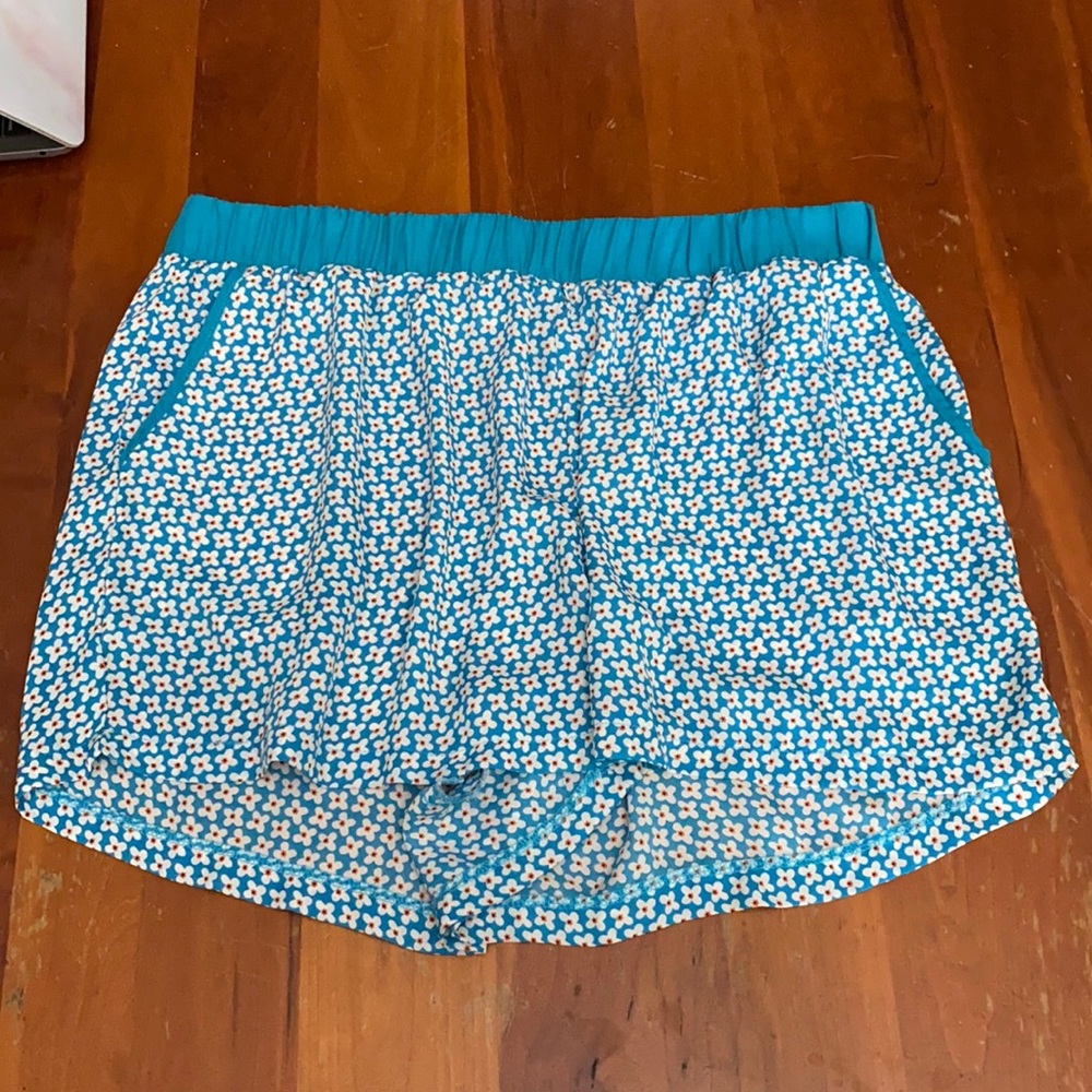 Flower shorts
